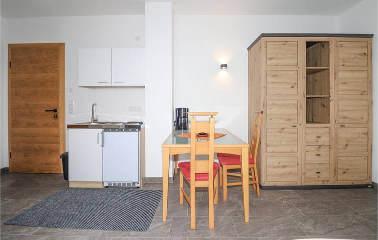 Ganze Ferienwohnung, Gemütliche Wohnung in Strandnähe & Restaurants in Fieberbrunn in Loferer und Leoganger Steinberge, Fieberbrunn