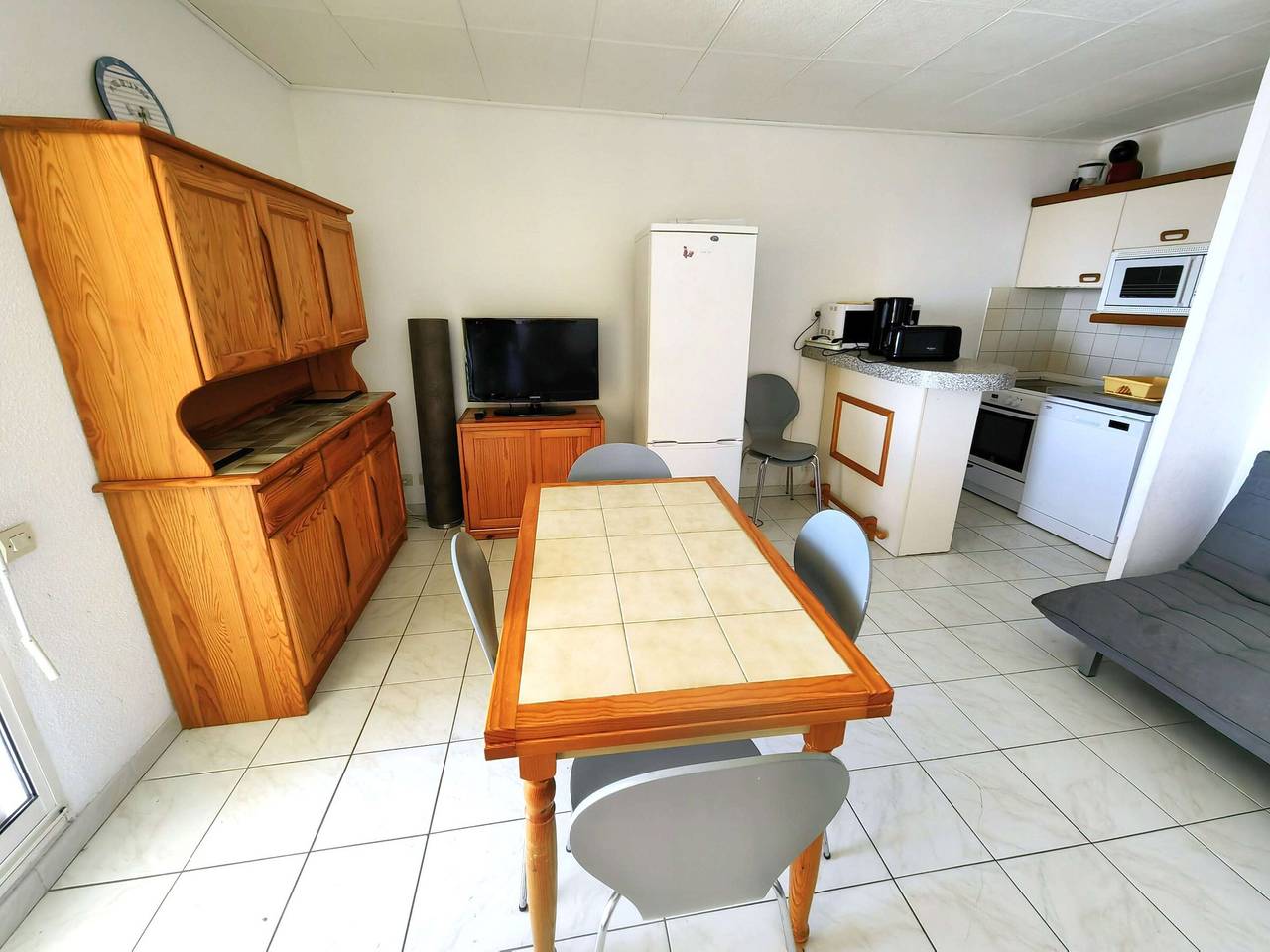 Appartement entier, Spacieux T3 avec vue mer, résidence avec piscine in Cap d'Agde, Agde