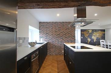 Gîte pour 8 personnes, avec jardin à Plomb (Manche)