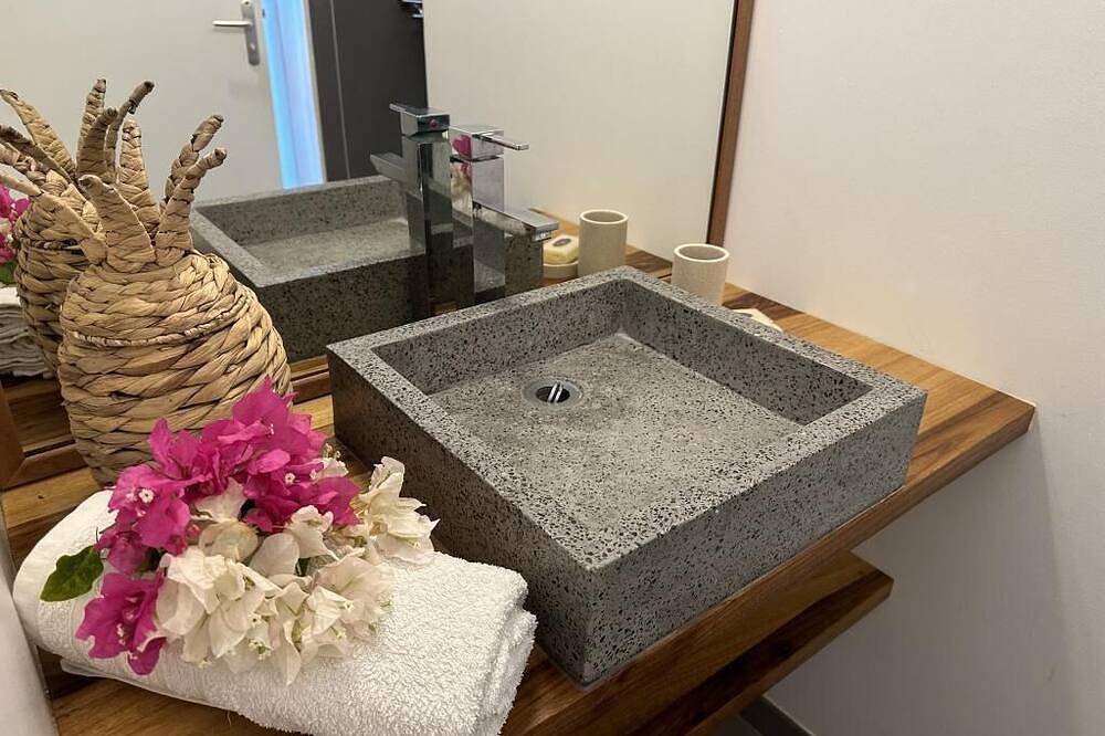 East Keys Villa Madame: pool and sea access, sea view, 2Ch/2Sdb in Martinique