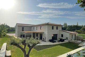 Gîte pour 14 personnes à Puygiron