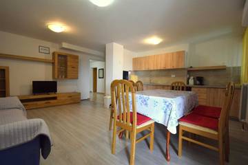 Ferienwohnung für 10 Personen in Njivice, Krk, Bild 4