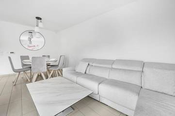 Gîte pour 6 personnes, avec jardin à Lognes