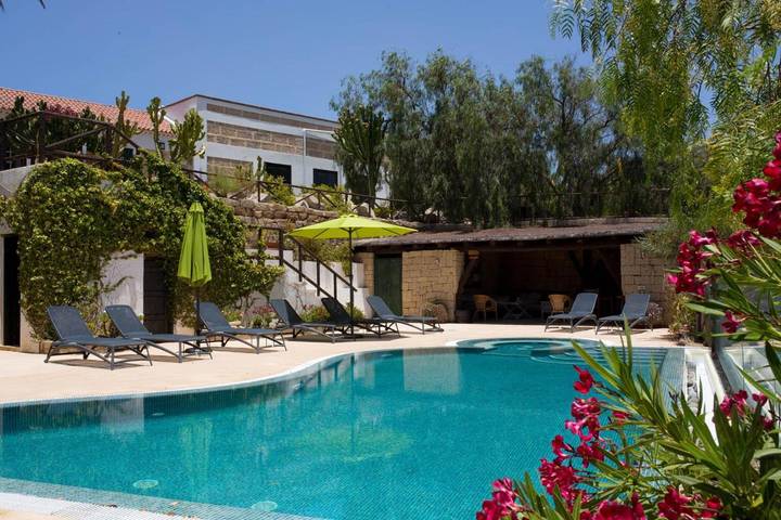 Casa rural para 6 personas, con vistas además de jardín y piscina, Familias con niños en Arico