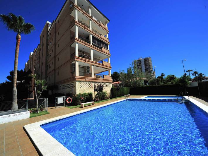 Apartamento de vacaciones para 6 personas, con terraza y piscina - 1