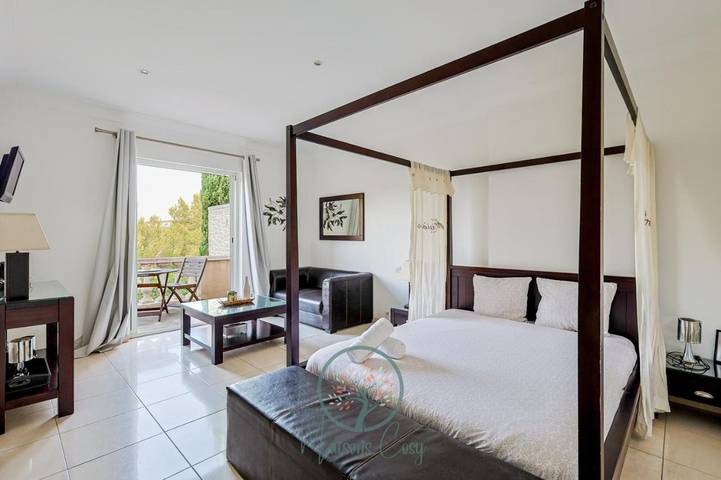 Chambre d’hôte pour 2 personnes, avec balcon et vue ainsi que piscine et jardin à Ensuès-la-Redonne - 2