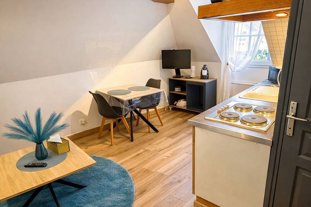 Entire apartment, Cosy studio in the center of town in Redon, Redon region