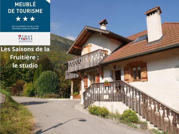 Gîte pour 2 personnes, avec jardin ainsi que terrasse et vue, animaux acceptés à Lathuile