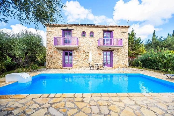 Villa για 5 άτομα, με κήπο και ταράτσα στις Αλυκές