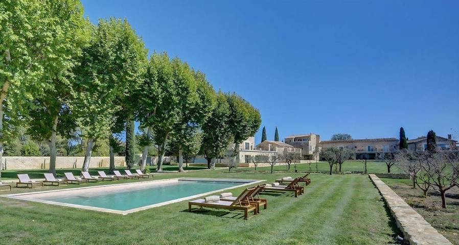 Hôtel pour 4 personnes, avec jardin et vue ainsi que piscine et sauna