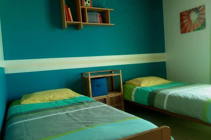 Location de vacances pour 6 personnes, avec jardin à Reynès - 4