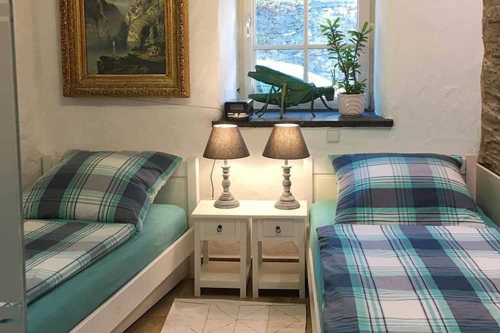 Ganze Wohnung, 2-Bett-Ferienwohnung Eltztal - Ferienhaus Astorius in Monreal, Osteifel