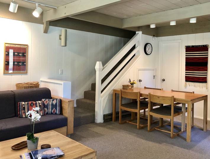 Vacation rental for 5 people, with yard and hot tub as well as pool in Sun Valley ID