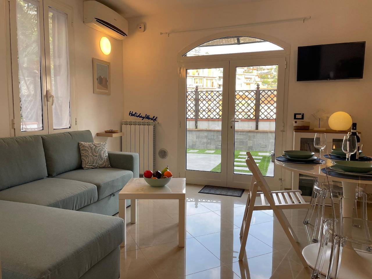 Geheel vakantieappartement, The Paradise of Via Dante by Holiday World in San Remo, Sanremo Gemeente