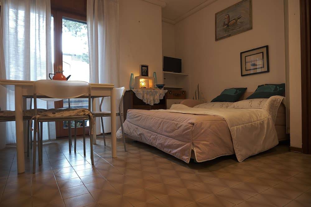 Cały apartament, Quiet apartment with parking space, 5 minutes' walk from the beach in Grado, Prowincja Gorycja