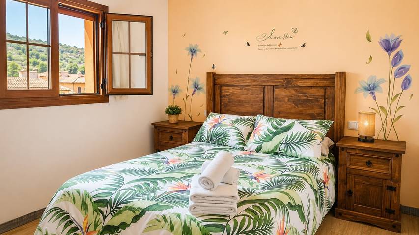 Ganze Wohnung, Ferienwohnung 'El Guardaviñas El Prado' mit Bergblick, Gemeinschaftsterrasse und Wlan in Ábalos, La Rioja Provinz