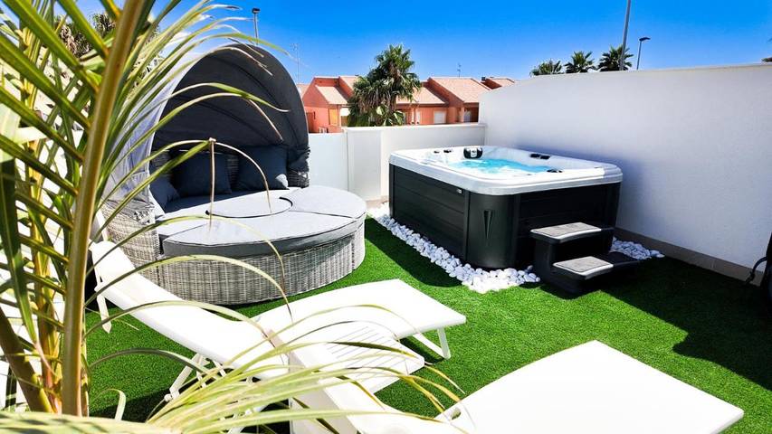 Chalet para 8 personas, con vistas además de piscina y jardín, Se admiten mascotas en Campo de Cartagena - 2