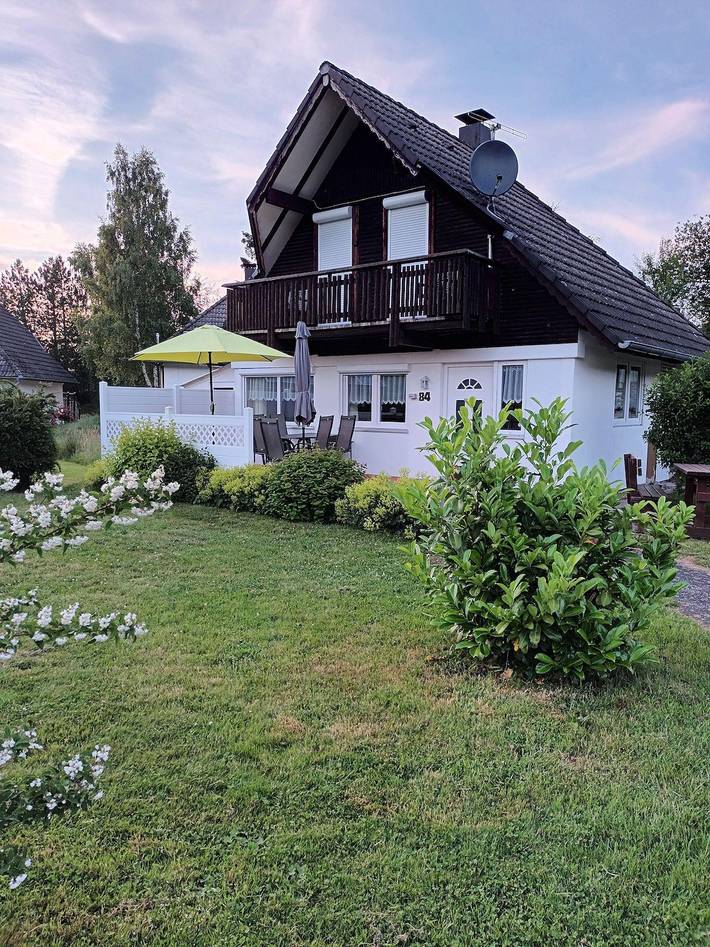 Ferienhaus für 5 Personen, mit Balkon und Terrasse sowie Garten und Sauna am Silbersee