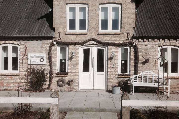 Ferienhaus für 4 Personen, mit Terrasse und Sauna sowie Garten