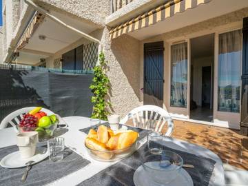Gîte pour 4 personnes, avec terrasse à Saint-Cyr-sur-Mer