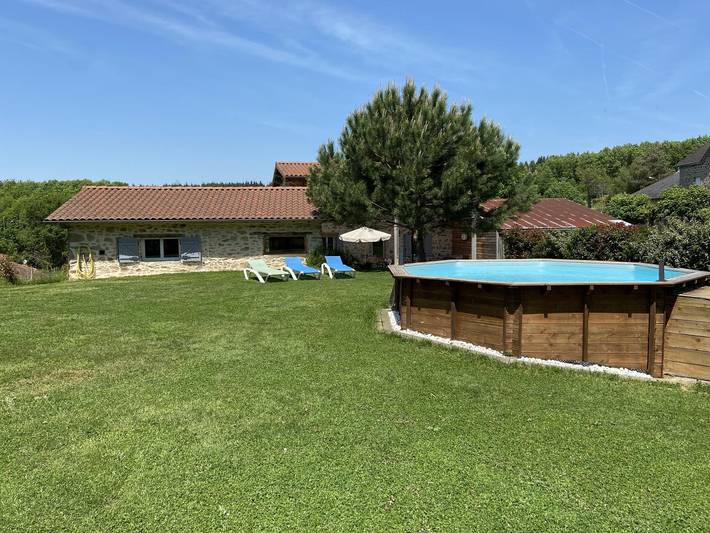 Gîte pour 7 personnes, avec terrasse et sauna ainsi que jardin et piscine à Saint-Junien - 2