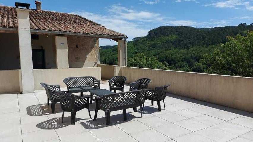 Location de vacances pour 8 personnes, avec piscine et balcon ainsi que jardin et vue à Générargues - 4