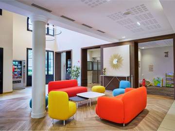 Location de vacances pour 2 personnes, avec piscine et sauna ainsi que vue et jardin, animaux acceptés dans Disneyland Paris