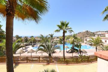 Villa for 4 Guests in Torrequebrada, Benalmádena, Picture 1