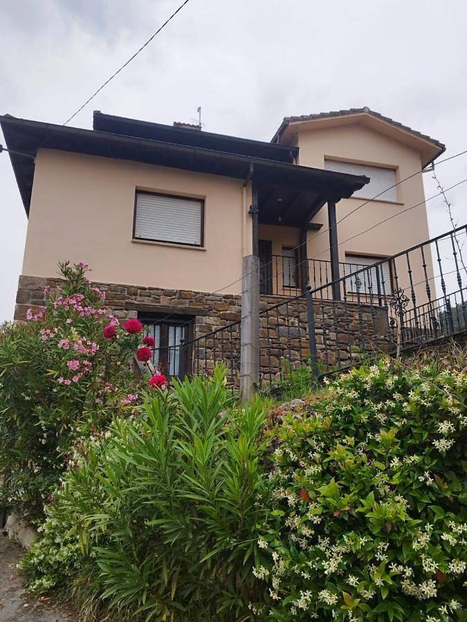Apartamento para 2 personas, con vistas y jardín en Camaleño