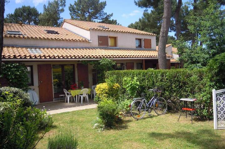 Ferienhaus für 4 Personen, mit Pool und Garten - 1