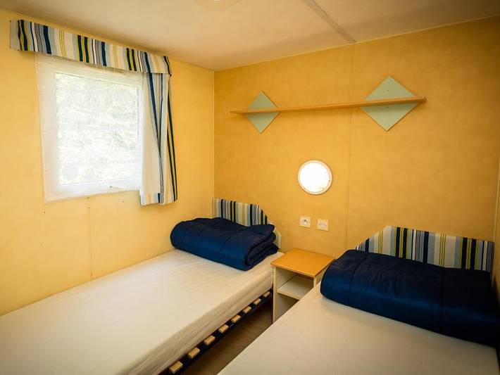 Mobil home pour 4 personnes, avec bassin pour enfant, animaux acceptés à Reynès - 3