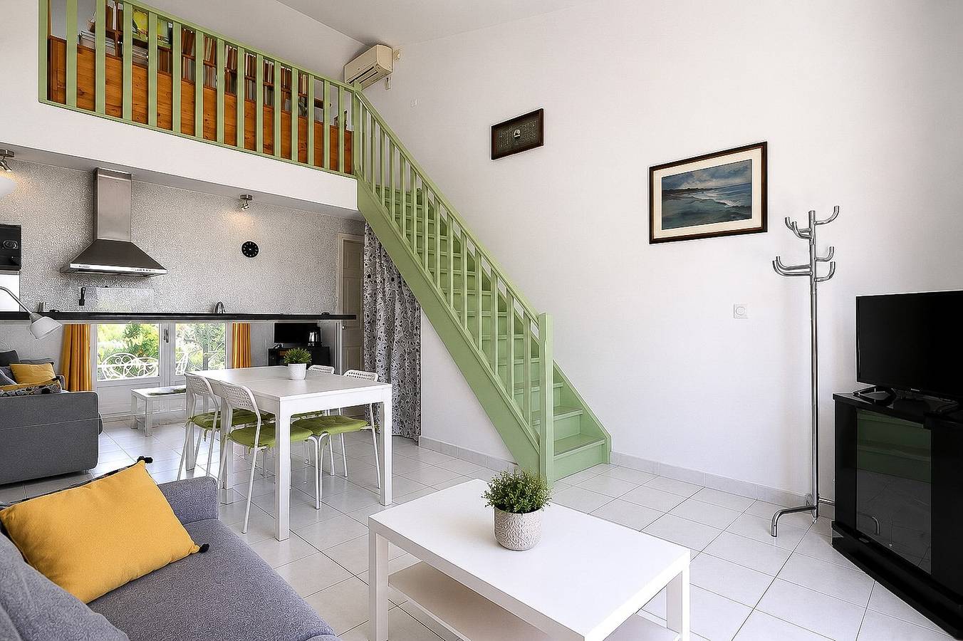 Ferienhaus „Location Saisonnière T2 Duplex“ mit privatem Pool, Wlan & Klimaanlage in Septèmes-les-Vallons, Mittelmeerküste (Frankreich)