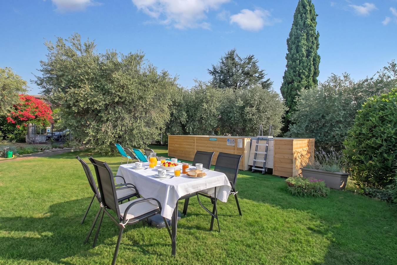 Villa Ulivi private Pool & Lake View in San Felice del Benaco, Montañas Garda