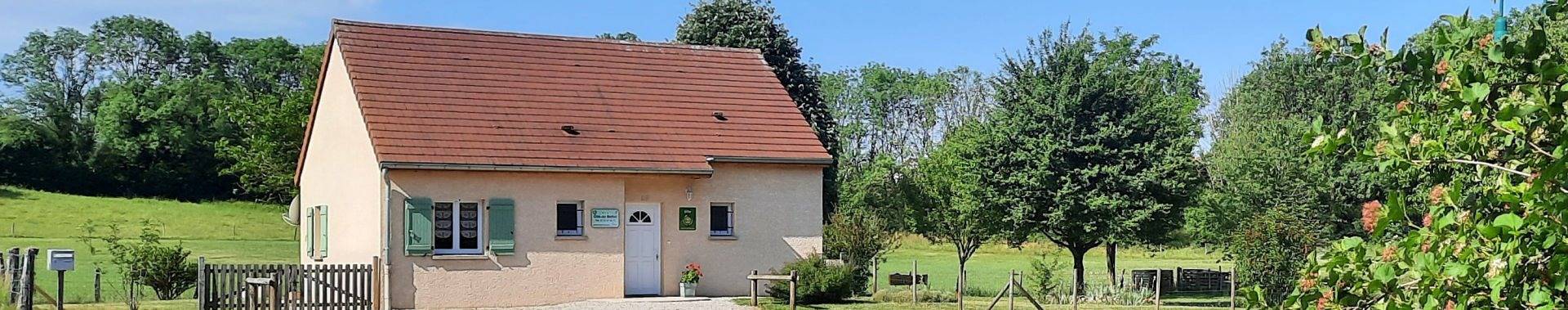 Gîte pour 6 personnes, avec jardin et terrasse, animaux acceptés dans Briod