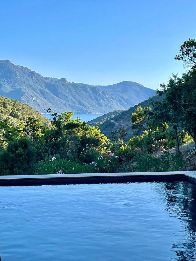 Villa per 6 persone, con giardino e panorama nonché piscina, adatto a famiglie con bambini - 1