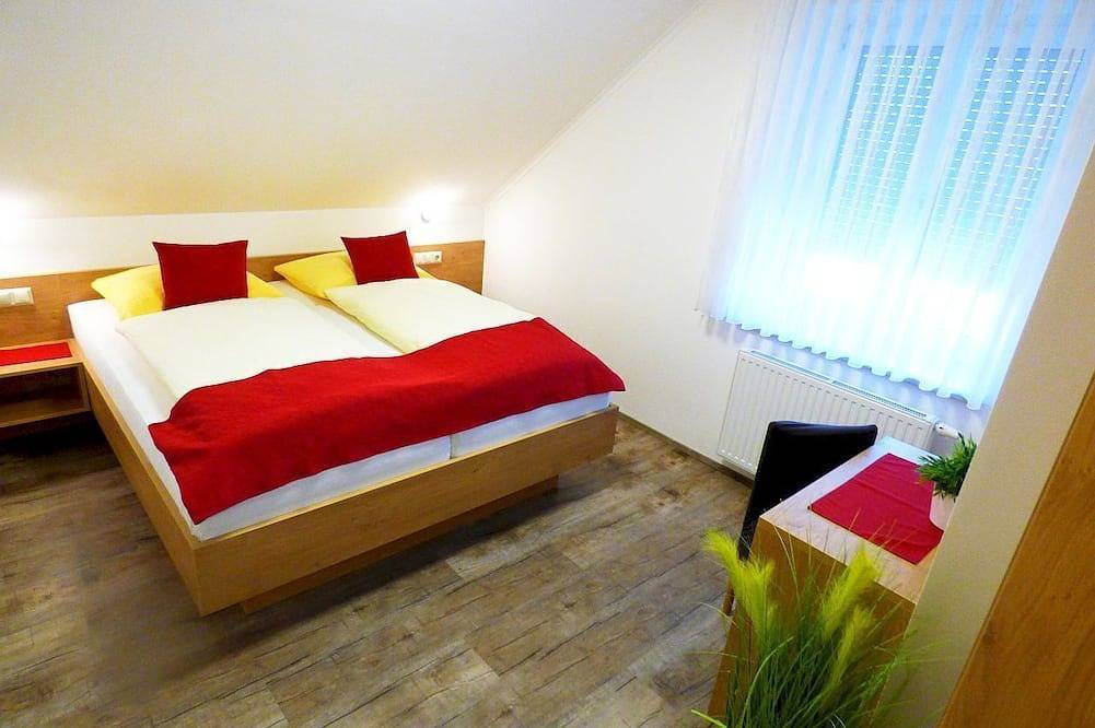 Ganze Wohnung, Balkonwohnung C mit zwei getrennten Schlafzimmern in Mörbisch am See, Leithaberg