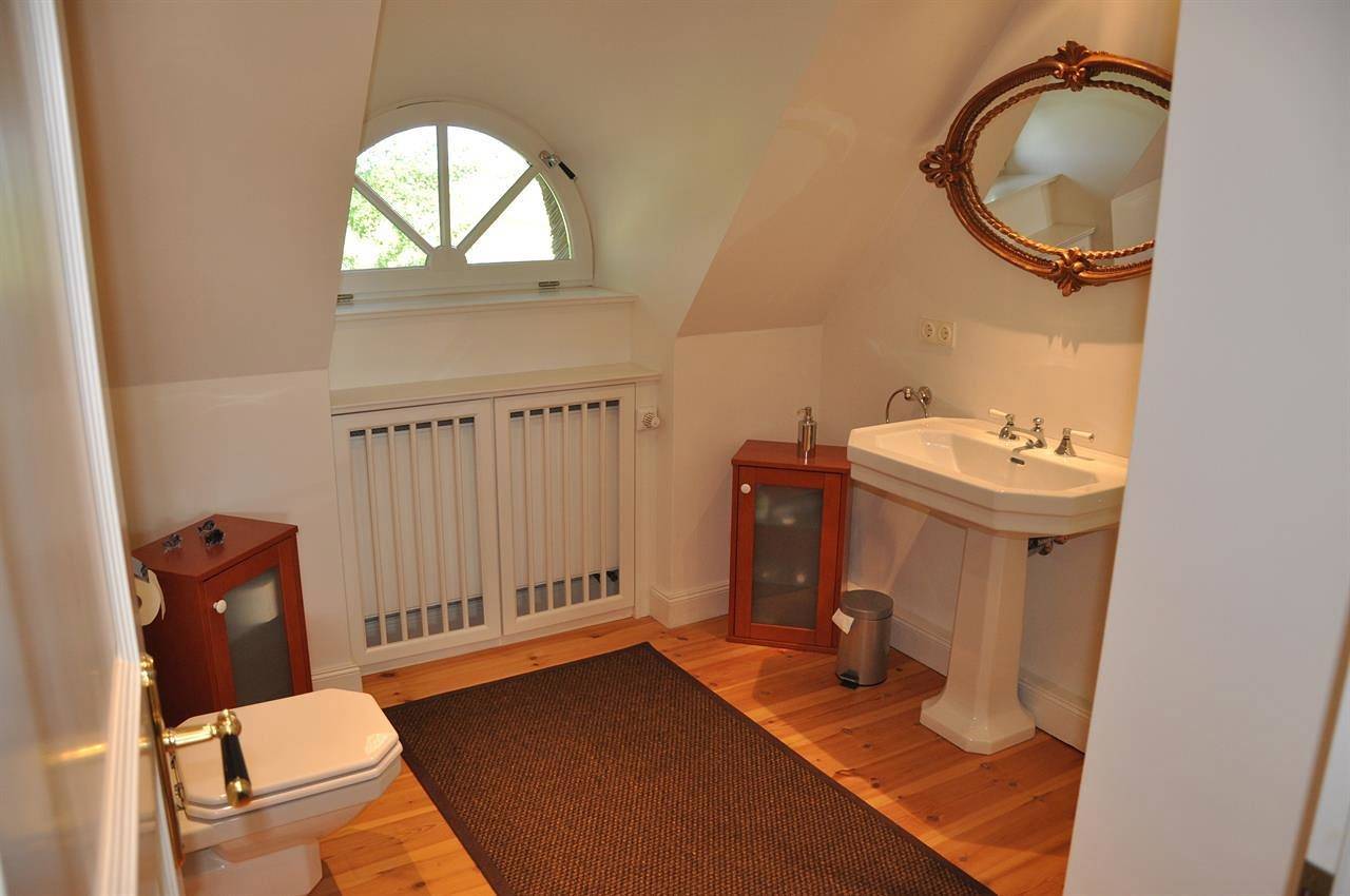 Reetgedeckte Doppelhaushälfte Molehill in Poppenbüll, Eiderstedt