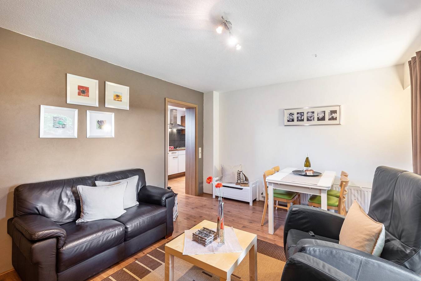 Ganze Wohnung, Ferienwohnung 'Schanze 20' mit Bergblick, Gemeinschaftsterrasse und Wi-Fi in Schanze, Schmallenberg