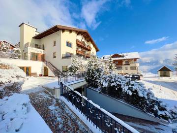 Gîte pour 7 personnes, avec jardin et vue à Fiss