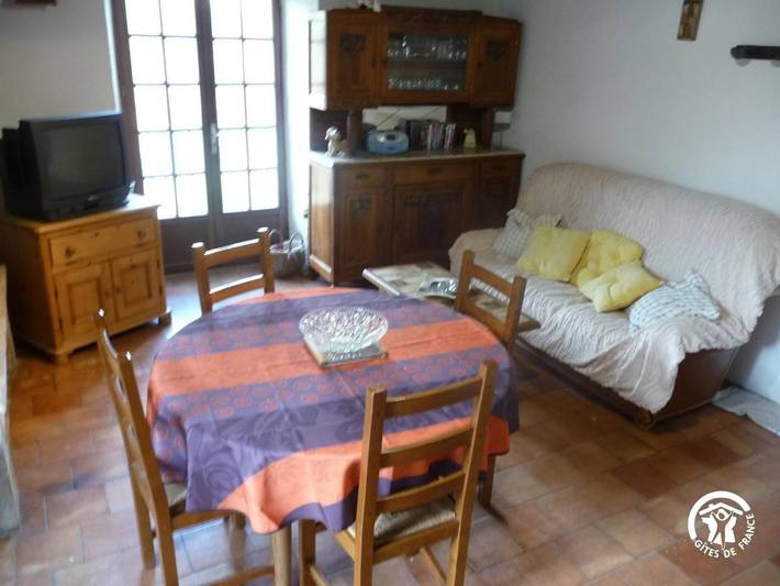 Location de vacances pour 6 personnes, avec terrasse ainsi que jardin et vue, animaux acceptés à La Cresse - 2