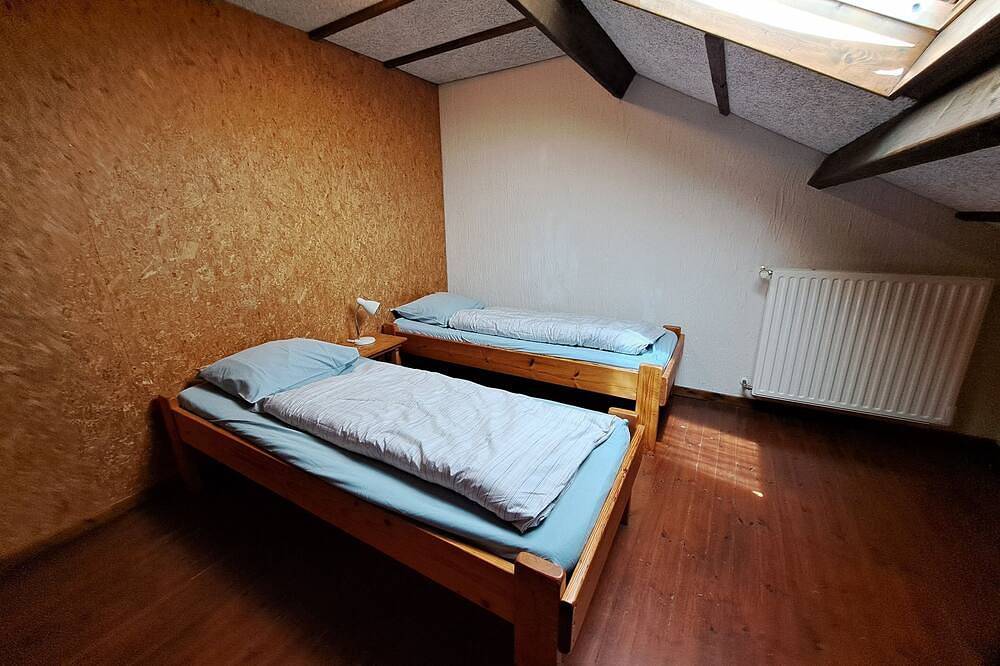 Gîte Filly 4C - 14 pers.-Gîte-Hütte-Ensuite mit Dusche-Blick auf die Landschaft in Nadrin, Houffalize