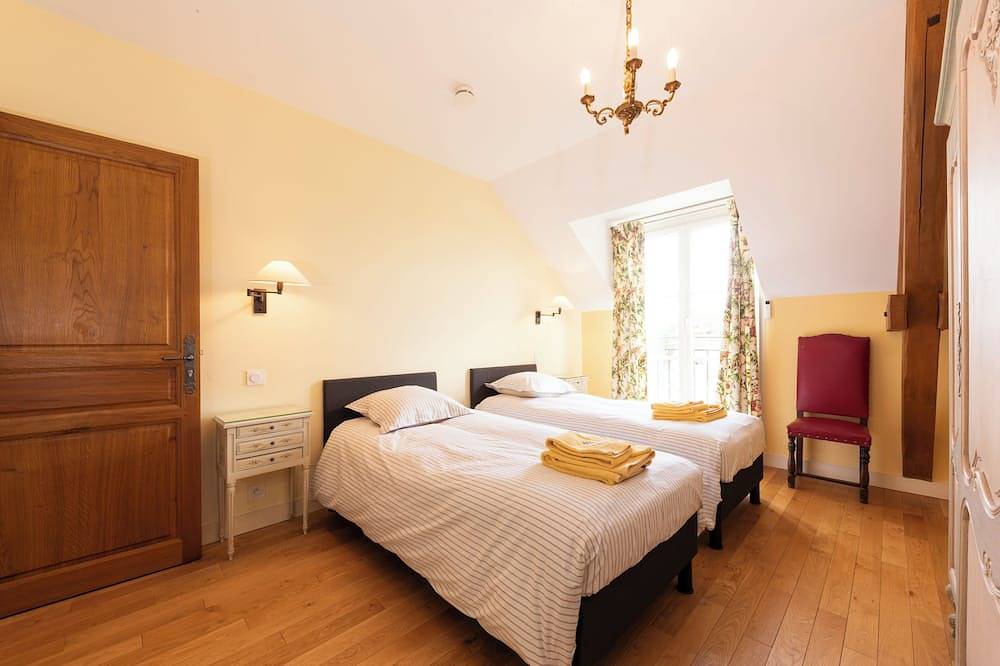 Maison spacieuse, piscine privée, 10 à 15 p. in Chémery, Sologne