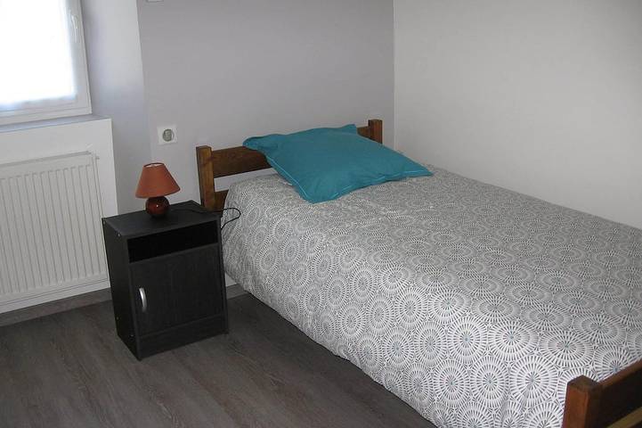 Location de vacances pour 5 personnes, avec terrasse et jardin à La Chaze-de-Peyre - 4