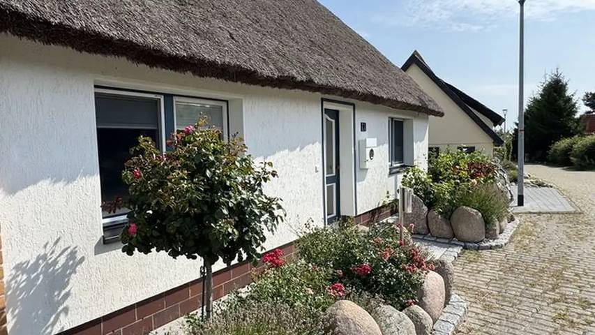 Ferienhaus für 4 Personen, mit Garten auf Rügen - 2