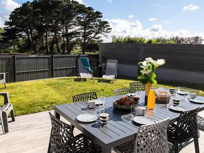 Location de vacances pour 8 personnes, avec Terrasse ainsi que Jardin et Piscine à Sibiril - 3