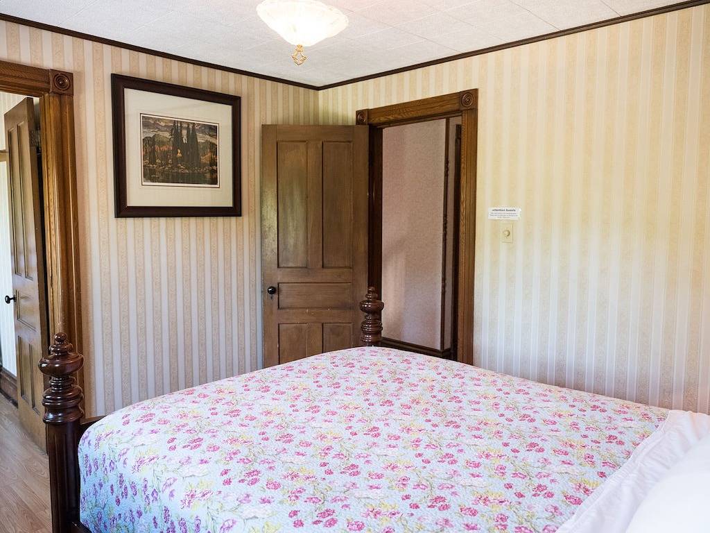 Copper Penny House - 2 Blocks von der Innenstadt und zu Fuß zu den Wasserfällen! in Niagara Falls, Niagara Fälle