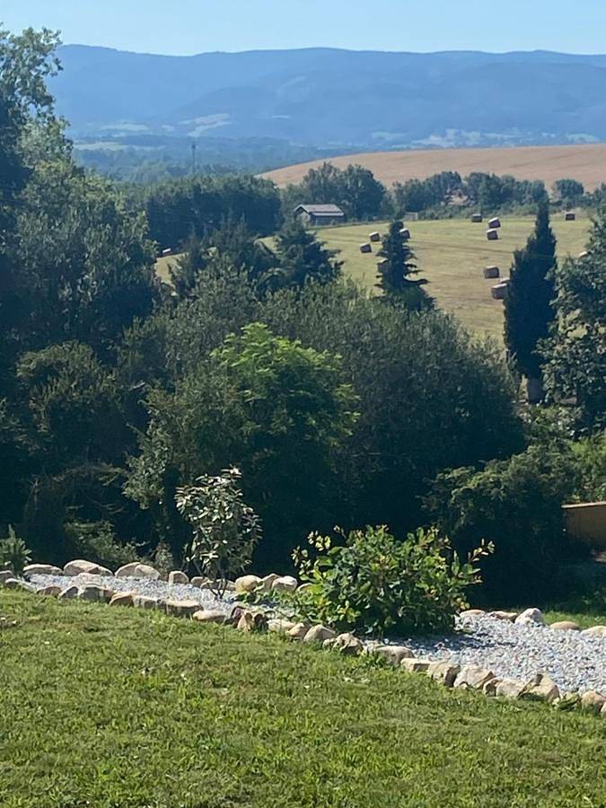 Cottage pour 2 personnes, avec jardin ainsi que vue et terrasse à Saint-Germain-des-Prés (Midi-Pyrénées)