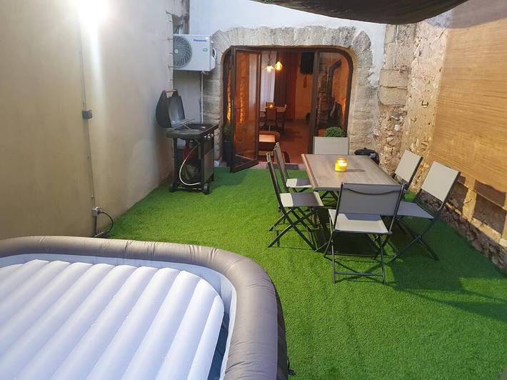 Location de vacances pour 8 personnes, avec Jacuzzi et Jardin à Flaux - 2