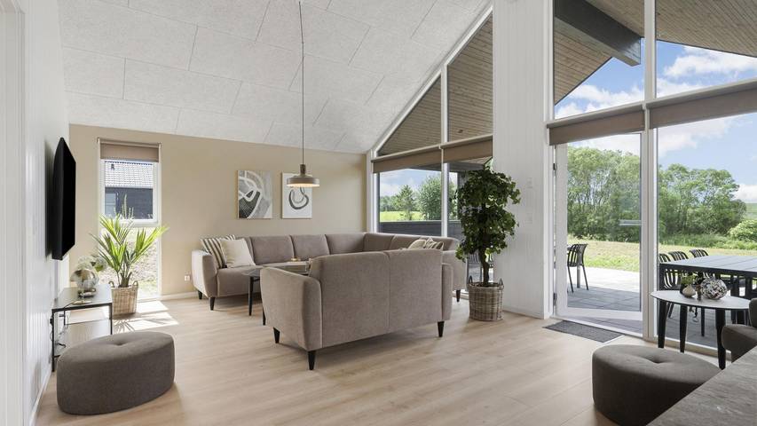Poolsommerhus med spa tæt på havet på Skåstrup Strand in Bogense, Lillebælt