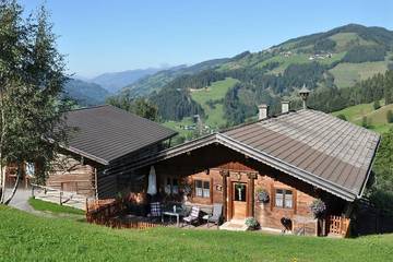 Blockhütte für 5 Personen, mit Balkon und Sauna in Wagrain